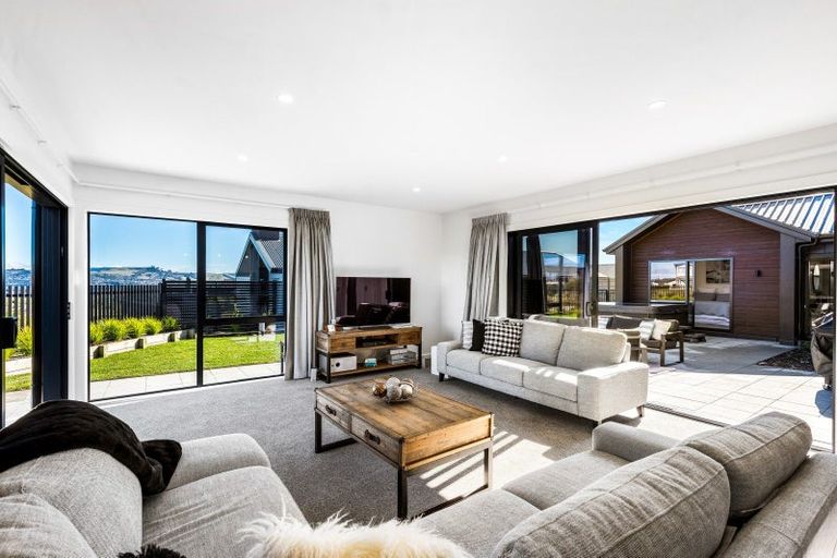 Photo of property in 48 Ngaru Crescent, Wharewaka, Taupo, 3330