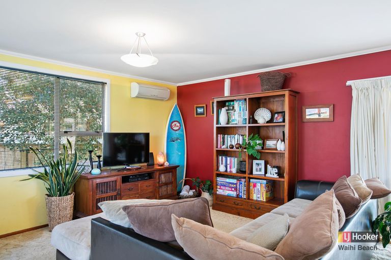 Photo of property in 2 Hillview Road, Waihi Beach, 3611