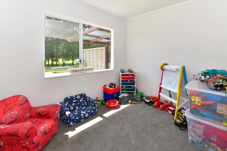 Photo of property in 1084 Kaipara Coast Highway, Kaukapakapa, 0873