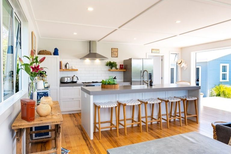 Photo of property in 19 Harper Road, Waimarama, 4294