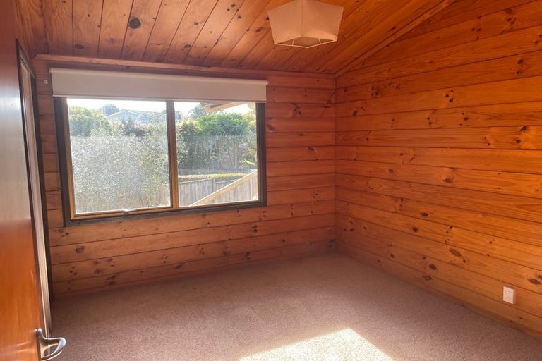 Photo of property in 12 Pennycook Place, Sunnyhills, Auckland, 2010