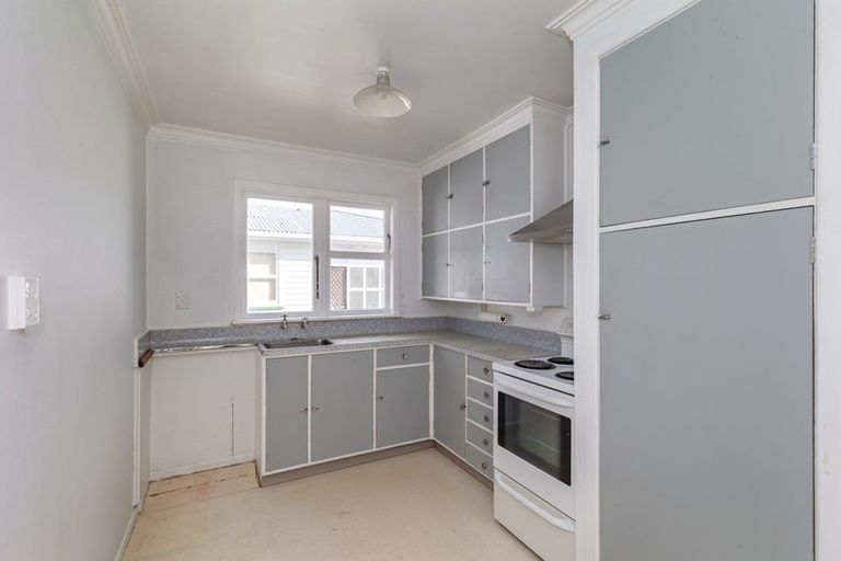 Photo of property in 17 Karaka Crescent, Levin, 5510