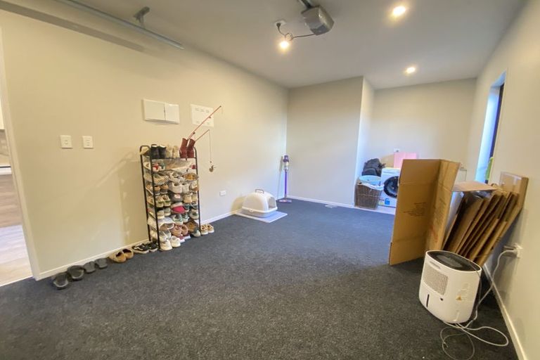 Photo of property in 13a Yule Place, Massey, Auckland, 0614