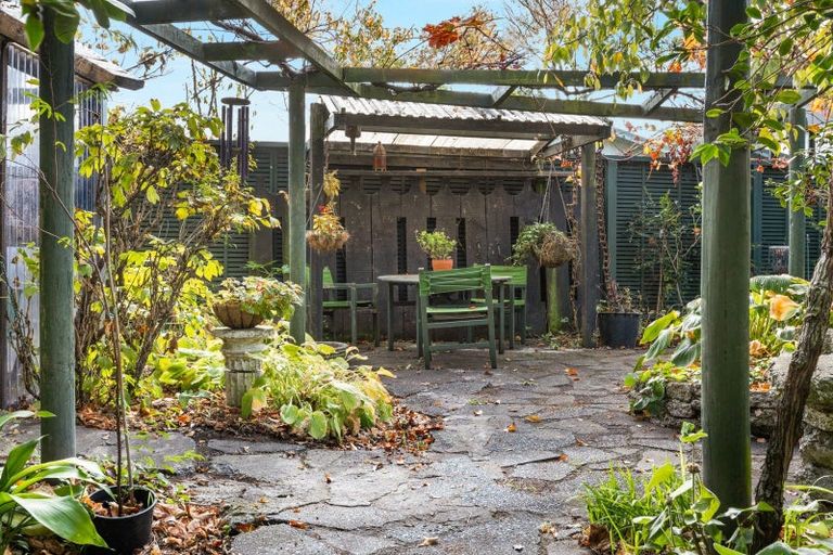 Photo of property in 12b Saint Hill Lane, Havelock North, 4130