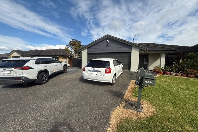 Photo of property in 204 Wattle Farm Road, Wattle Downs, Auckland, 2103