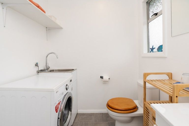 Photo of property in 20 Waldron Crescent, Green Island, Dunedin, 9018