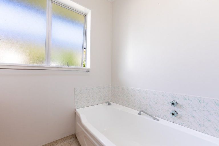 Photo of property in 41 Atkinson Street, Woodville, 4920