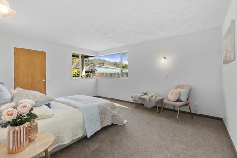 Photo of property in 2/35 Manuka Street, Stokes Valley, Lower Hutt, 5019