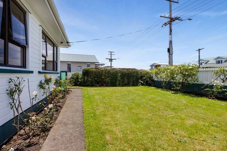 Photo of property in 14 Beach Street, Fitzroy, New Plymouth, 4312