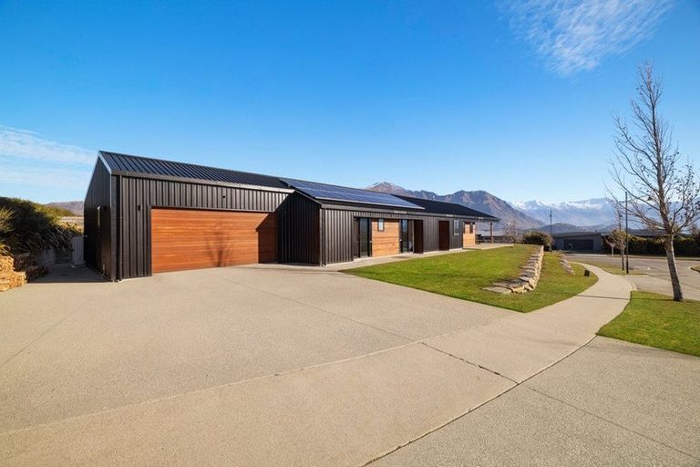 Photo of property in 20 Infinity Drive, Wanaka, 9305