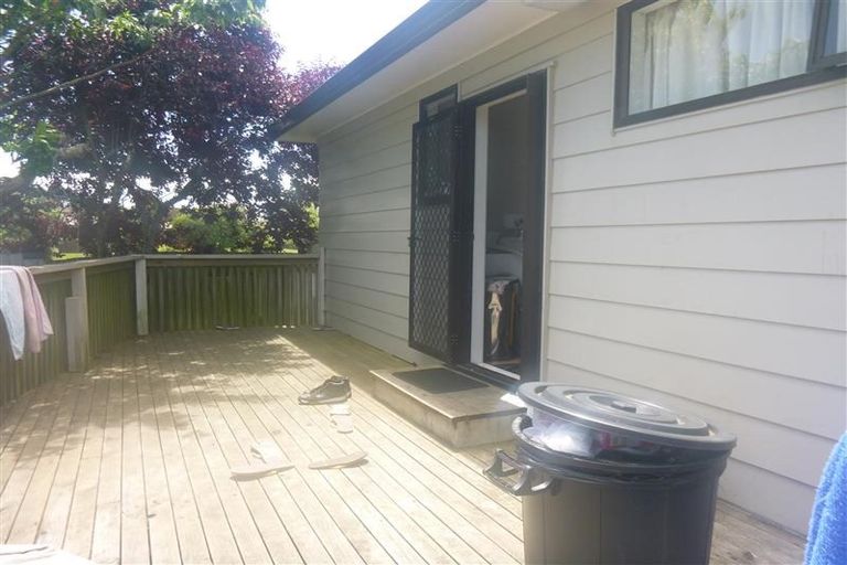 Photo of property in 1/10 Myna Place, Weymouth, Auckland, 2103