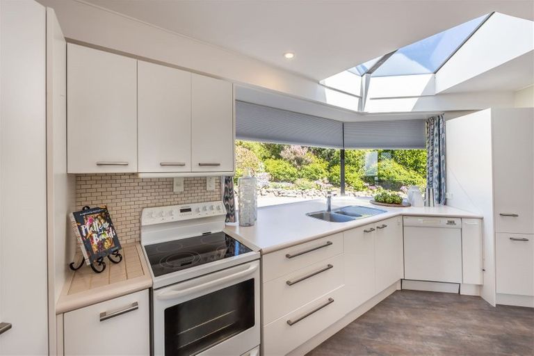 Photo of property in 7 Belleview Terrace, Mount Pleasant, Christchurch, 8081