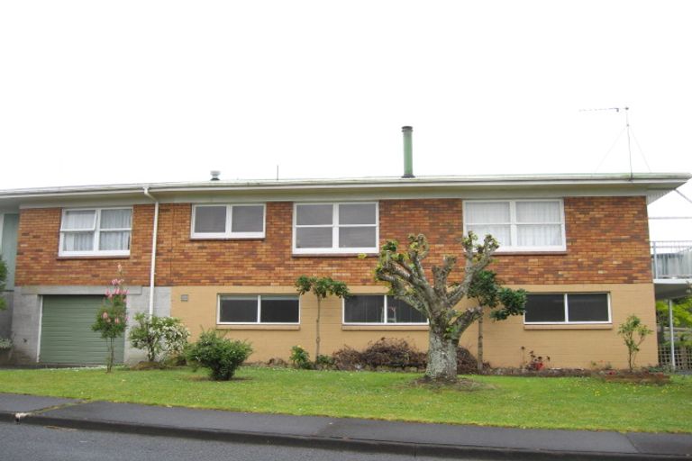 Photo of property in 1/419 Great South Road, Opaheke, Papakura, 2113