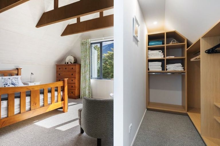 Photo of property in 12c Cheeseman Terrace, Castle Hill, Springfield, 7580