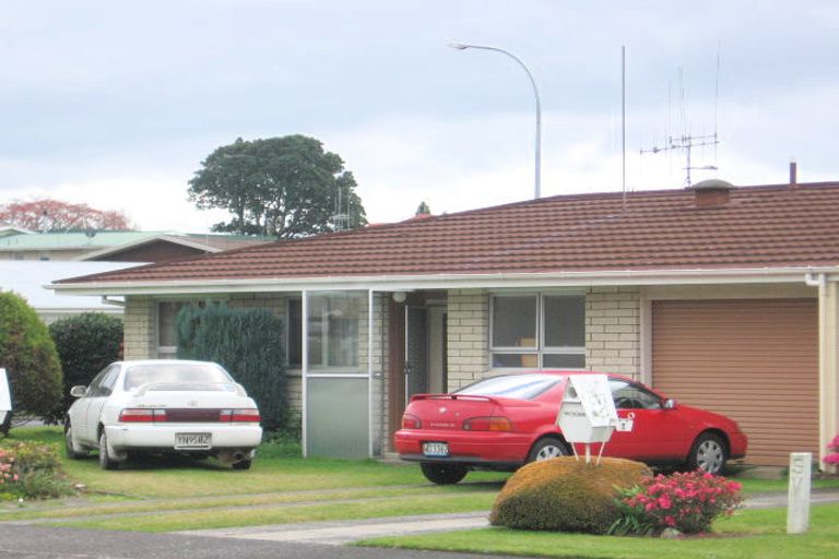Photo of property in 1 Carol Place, Otumoetai, Tauranga, 3110