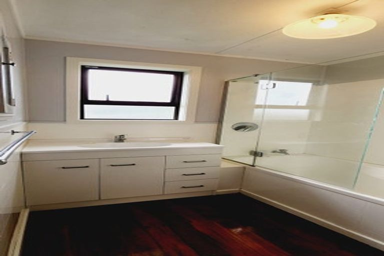 Photo of property in 7 Pah Road, Onerahi, Whangarei, 0110