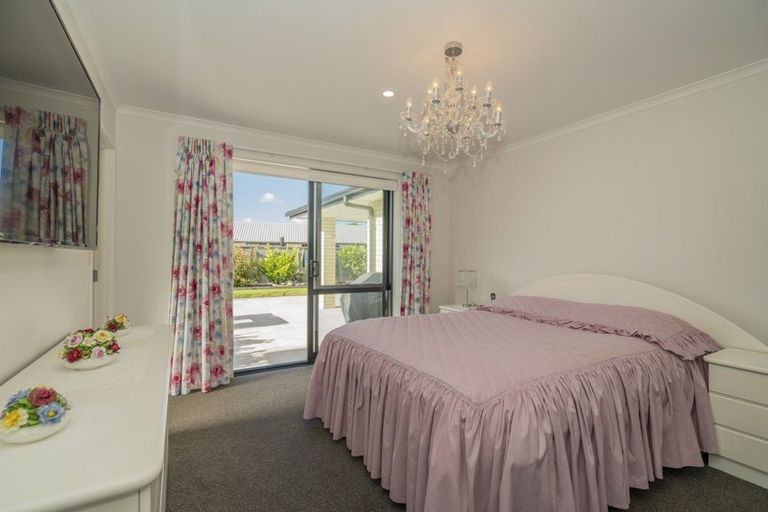 Photo of property in 2 Debenham Drive, Whitianga, 3510