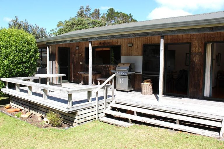 Photo of property in 119 Rimu Place, Matarangi, Whitianga, 3592