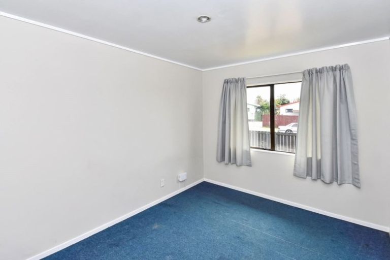 Photo of property in 1/3 Volta Place, Clendon Park, Auckland, 2103