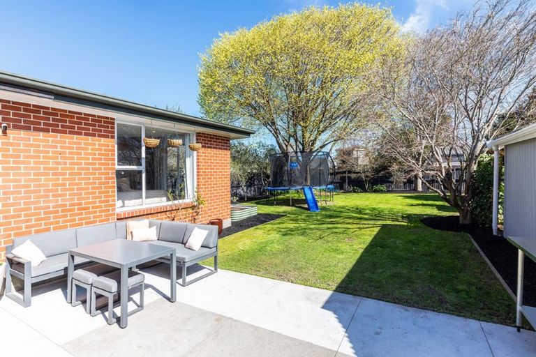 Photo of property in 11 Croziers Road, St Albans, Christchurch, 8052