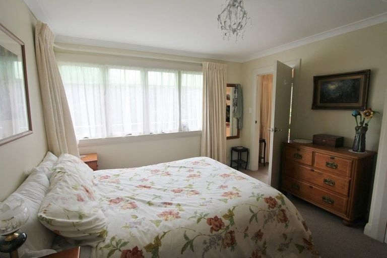 Photo of property in 5 Fitzroy Road, Bluff Hill, Napier, 4110
