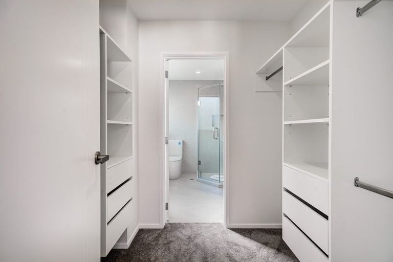 Photo of property in 21c Crosby Road, West Harbour, Auckland, 0618