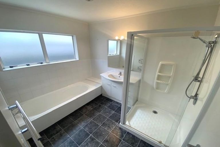 Photo of property in 35 Raumati Road, Raumati Beach, Paraparaumu, 5032