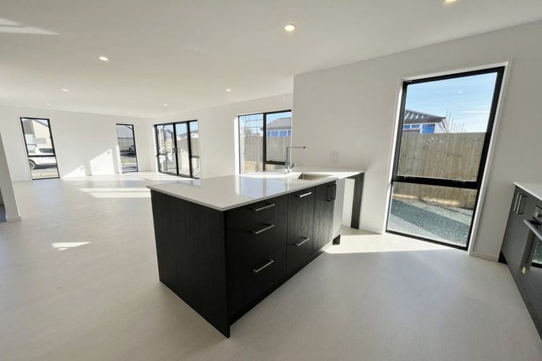 Photo of property in 30 Llew Summers Street, Belfast, Christchurch, 8051