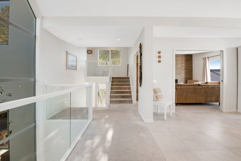 Photo of property in 115 Waldorf Crescent, Orewa, 0931