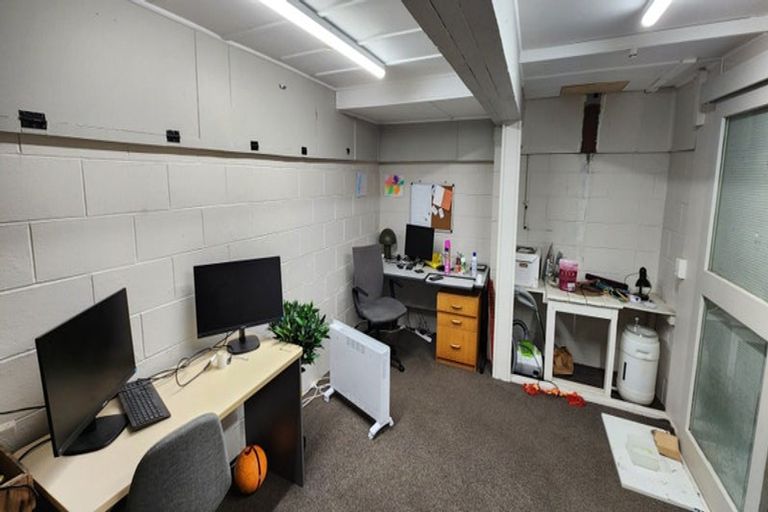 Photo of property in 61 Clawton Street, Westown, New Plymouth, 4310