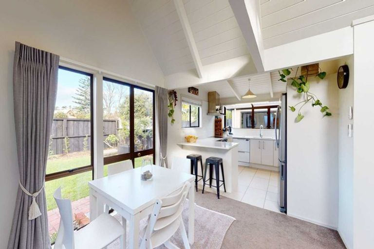 Photo of property in 126 The Circle, Manly, Whangaparaoa, 0930