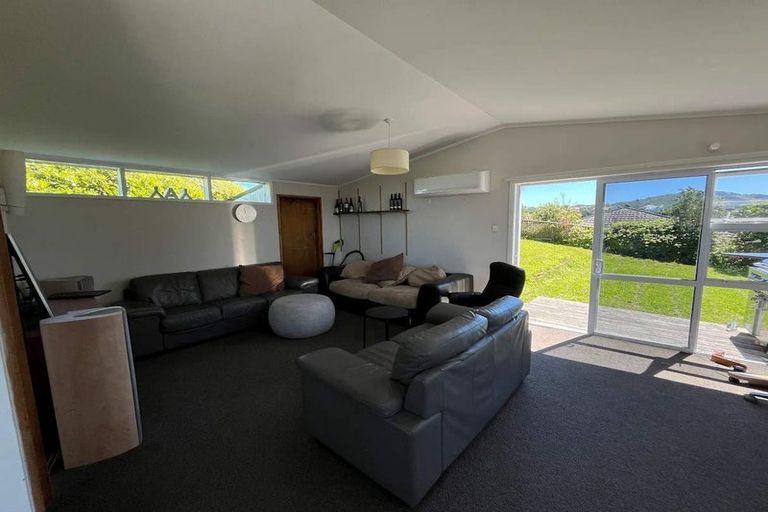 Photo of property in 34 Grove Road, Kelburn, Wellington, 6012