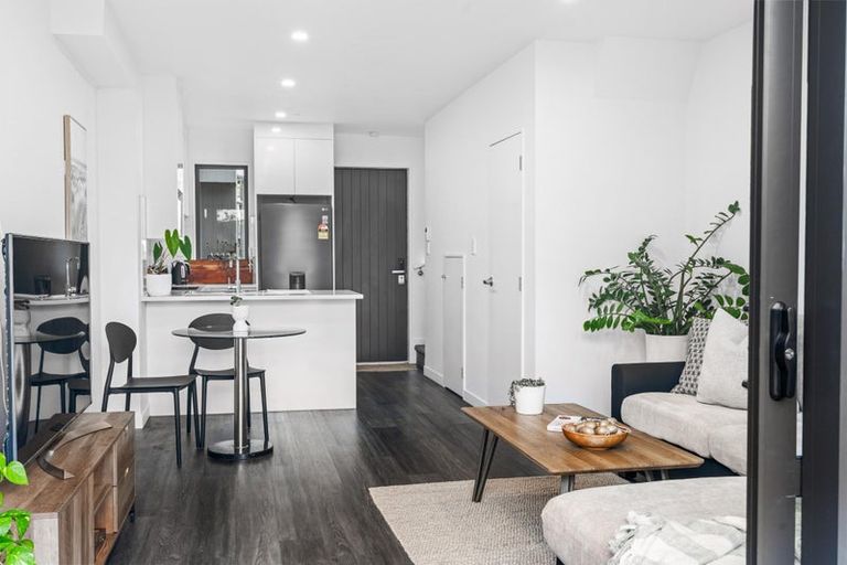 Photo of property in 6/3 Abbotleigh Avenue, Te Atatu Peninsula, Auckland, 0610