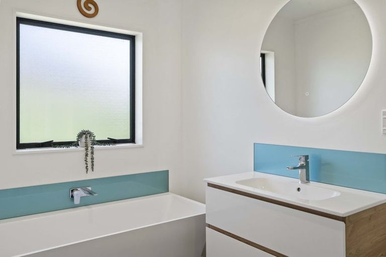 Photo of property in 116 Evans Road, Papamoa Beach, Papamoa, 3118