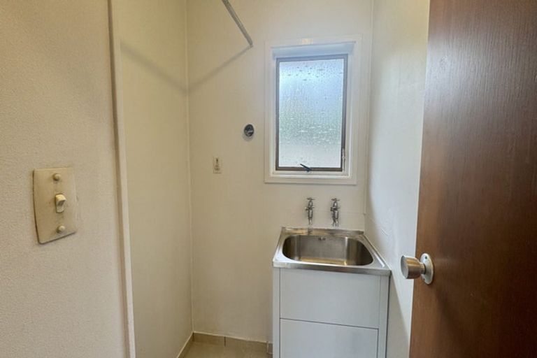 Photo of property in 1/38a Blakeborough Drive, Forrest Hill, Auckland, 0620