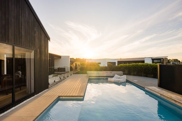 Photo of property in 13 Mike Smith Drive, Cambridge, 3434