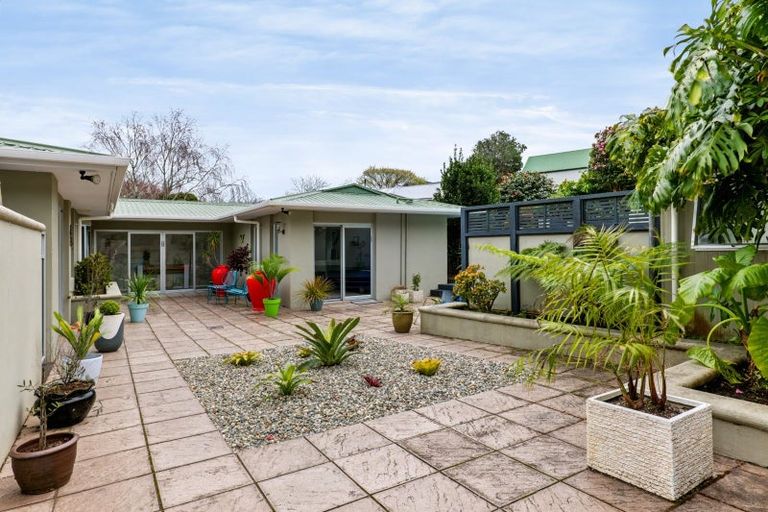 Photo of property in 172a Mangorei Road, Merrilands, New Plymouth, 4312