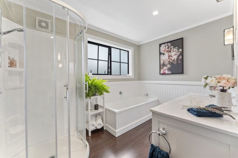 Photo of property in 5 Colombo Street, Hokowhitu, Palmerston North, 4410