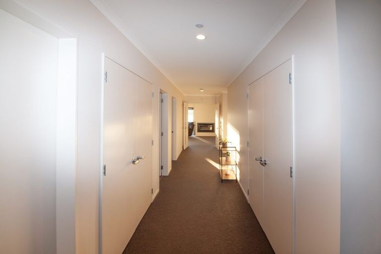 Photo of property in 187 Mark Avenue, Grenada Village, Wellington, 6037