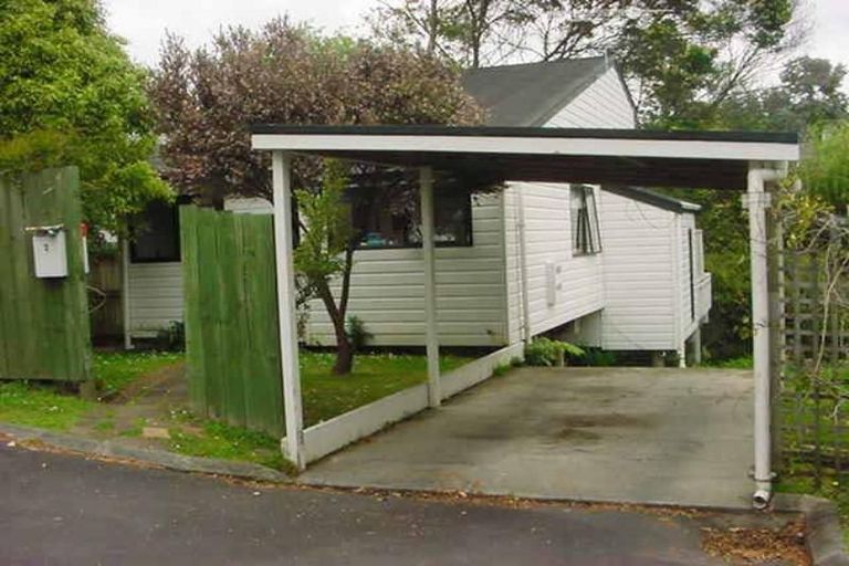 Photo of property in 2/24 Beswick Place, Birkdale, Auckland, 0626