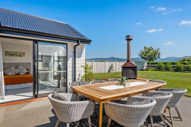 Photo of property in 28 Whitehall Drive, Springlands, Blenheim, 7201