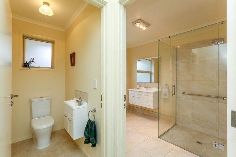 Photo of property in 12 Ropiha Street, Fitzroy, New Plymouth, 4312