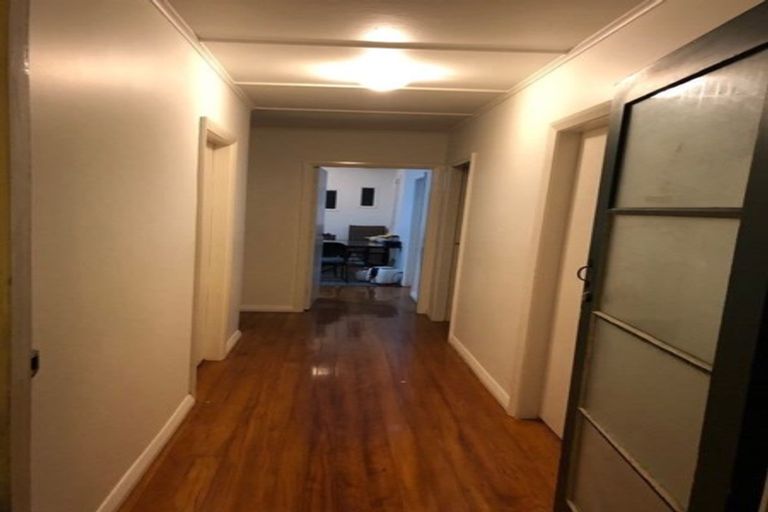 Photo of property in 141 Seabrook Avenue, New Lynn, Auckland, 0600