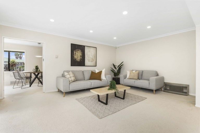 Photo of property in 22 Kensington Place, Fairfield, Hamilton, 3214