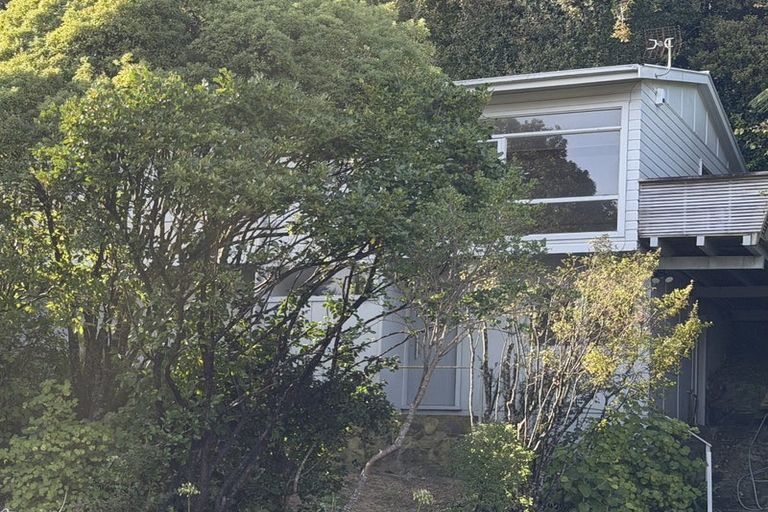 Photo of property in 135 Mairangi Road, Wilton, Wellington, 6012