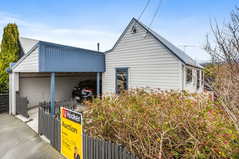 Photo of property in 82 Bay View Road, South Dunedin, Dunedin, 9012