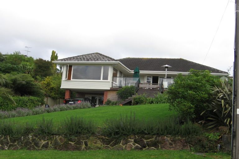 Photo of property in 9 Tui Vale Road, Shelly Park, Auckland, 2014