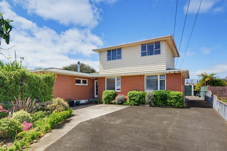 Photo of property in 3 Armagh Street, Levin, 5510