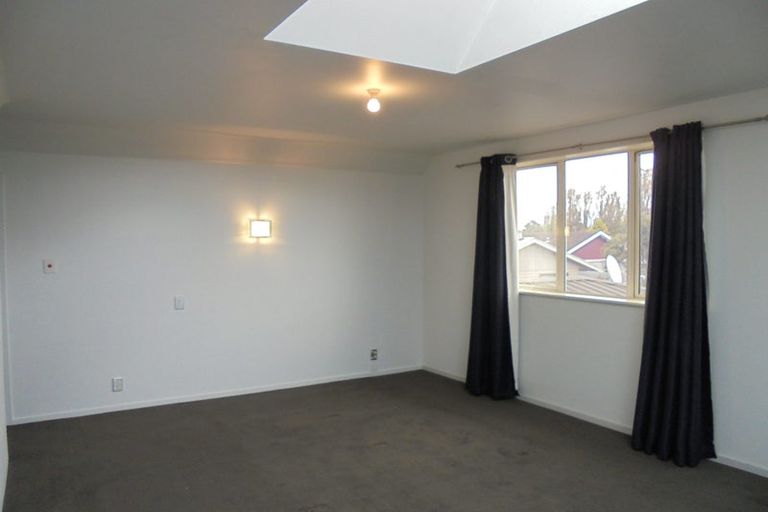 Photo of property in 39 Beauford Place, Parklands, Christchurch, 8083