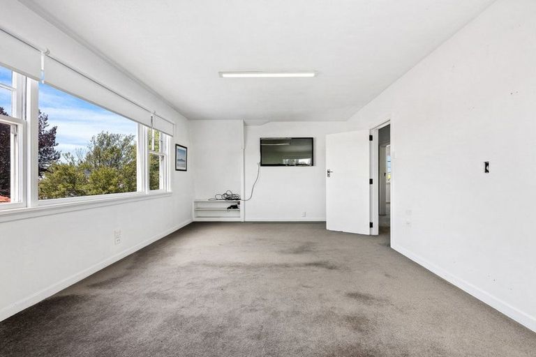 Photo of property in 332 Blenheim Road, Upper Riccarton, Christchurch, 8041